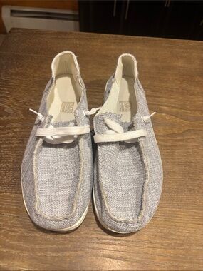 Casual Light Gray Slip-On Canvas Shoes